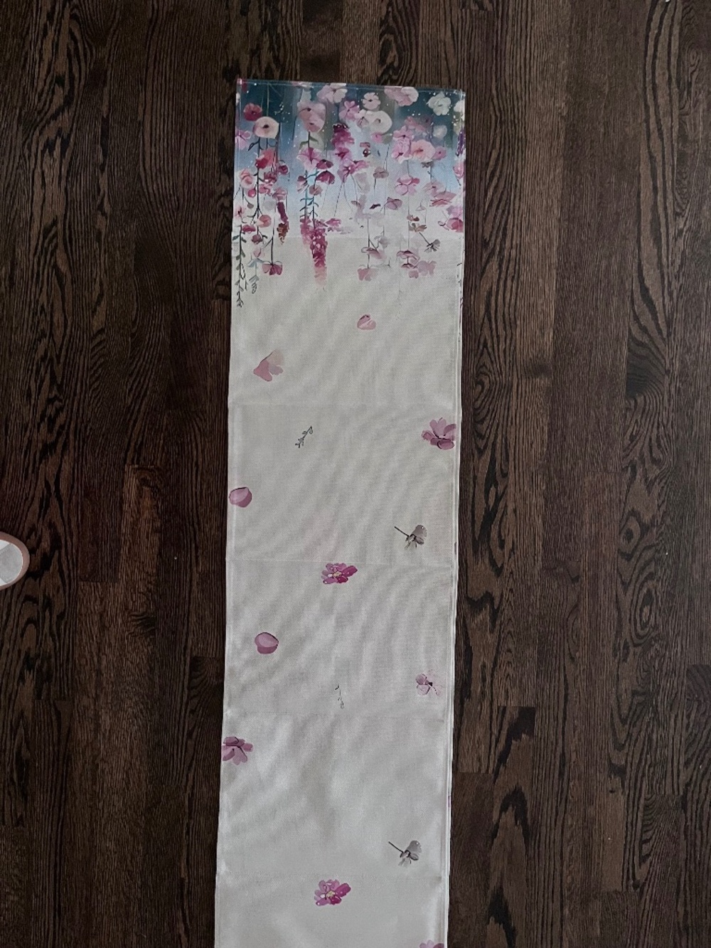 NIP 13x108 Spring Table Runner